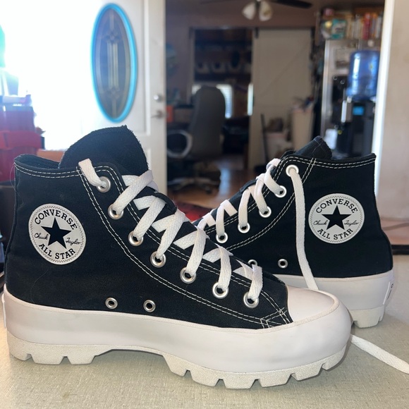 Converse Black & White High Top 1 1/4 inch Platform Lugged Sneakers womens sz 8 - Picture 1 of 12